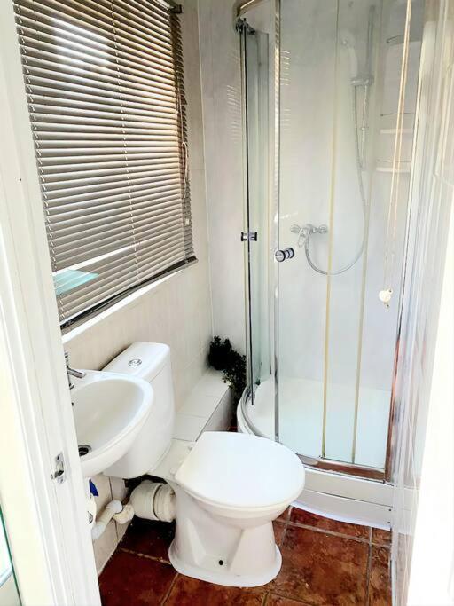 Evo A - Gravesend 1 Bedroom Apartment Eksteriør bilde