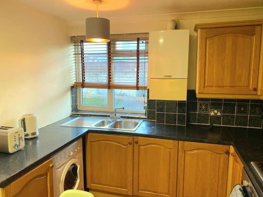 Evo A - Gravesend 1 Bedroom Apartment Eksteriør bilde